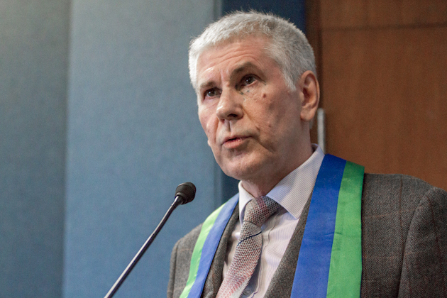 Professor Evgeny Khukhro discursa