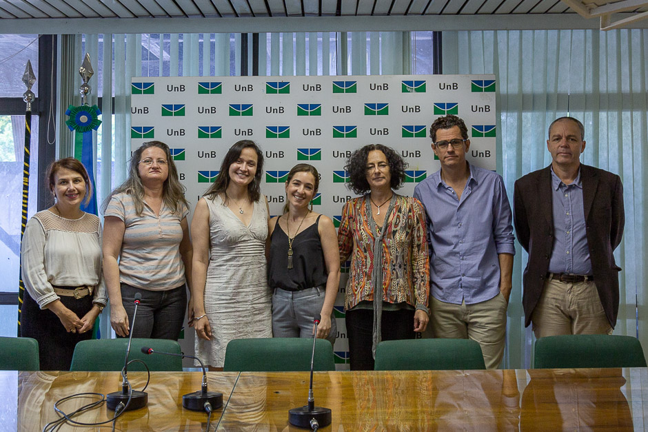 A docente Elena Aydo, ao centro, visitou a UnB na sexta-feira (22) para dialogar sobre oportunidade de cooperação com Newcastle. Foto: Audrey Luiza / Secom UnB